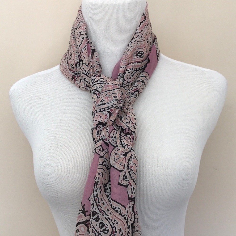 The Limited Scarf